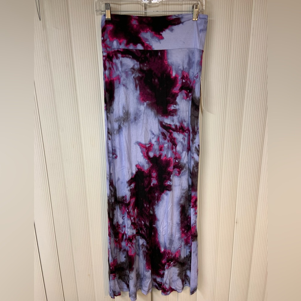Hot Kiss Maxi Skirt, tiedyed, size Medium, purple, rayon/ spandex